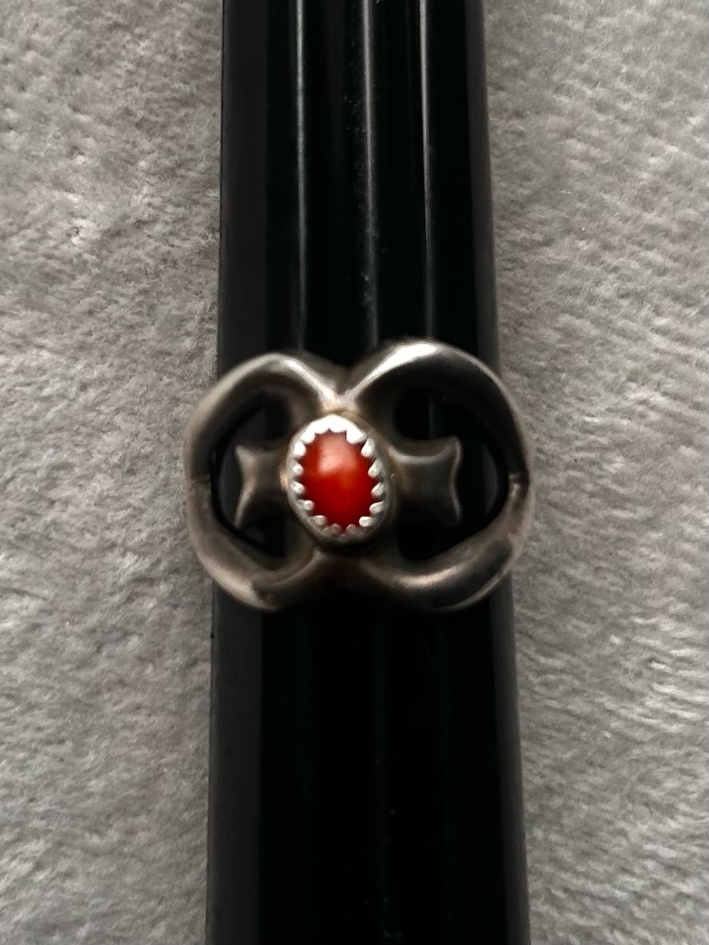 Vintage Navajo Sterling Silver Red Coral Ring - Signed AY - Size 8.25
